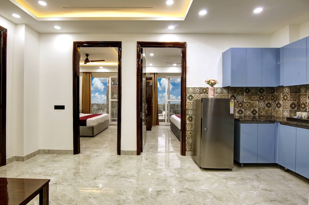 lime wood stay near huda city centre