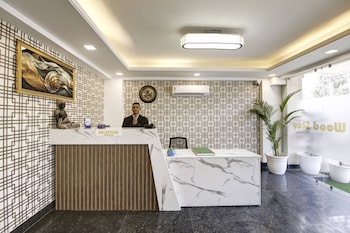 lime wood stay near huda city centre