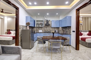 lime wood stay near huda city centre