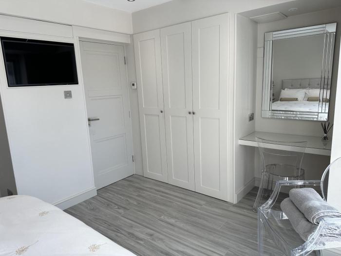 beautiful 1 bed studio in bourne end
