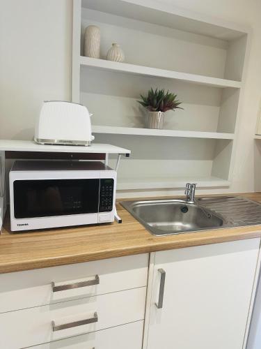 beautiful 1 bed studio in bourne end