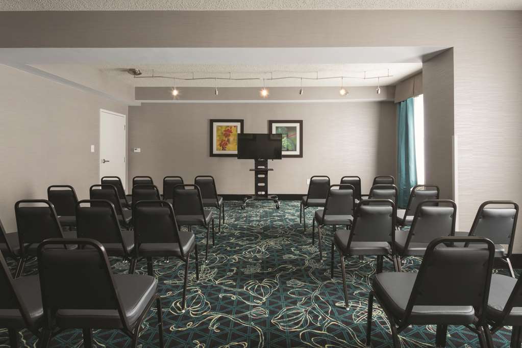 la quinta inn suites lynchburg at liberty univ