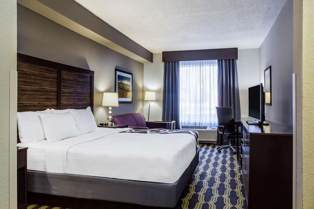 la quinta inn suites lynchburg at liberty univ