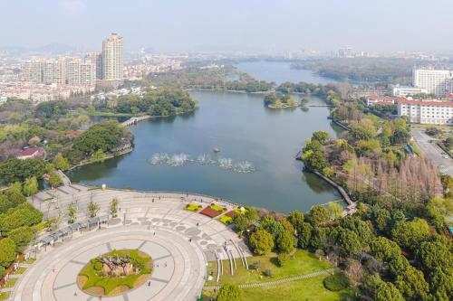 maanshan haiwaihai crown hotel