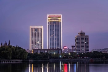 maanshan haiwaihai crown hotel