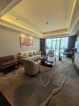 maanshan haiwaihai crown hotel