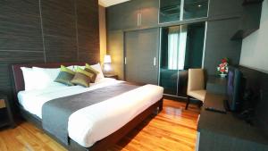 lumen bangkok srinakarin