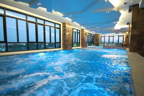 lumen bangkok srinakarin