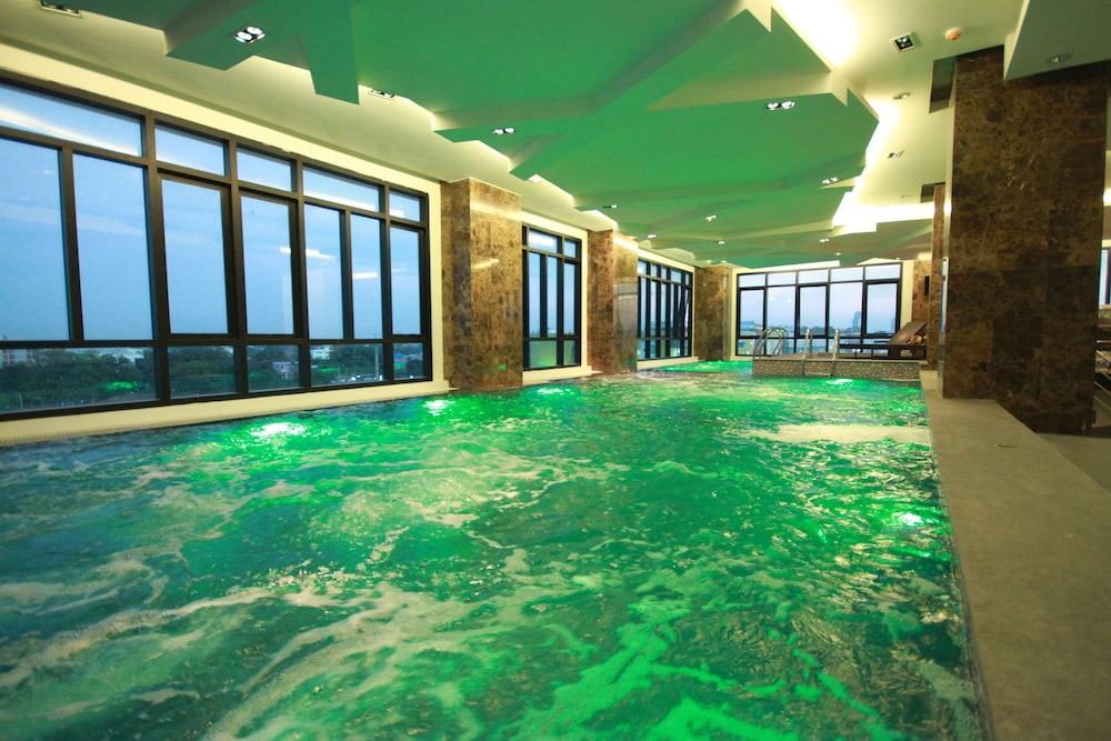 lumen bangkok srinakarin