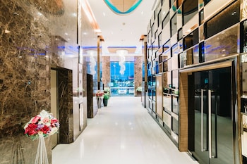 lumen bangkok srinakarin