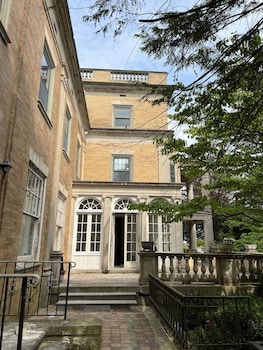 the dery house