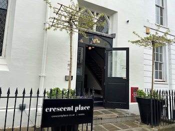 Crescent Place By Mansley,,3 star