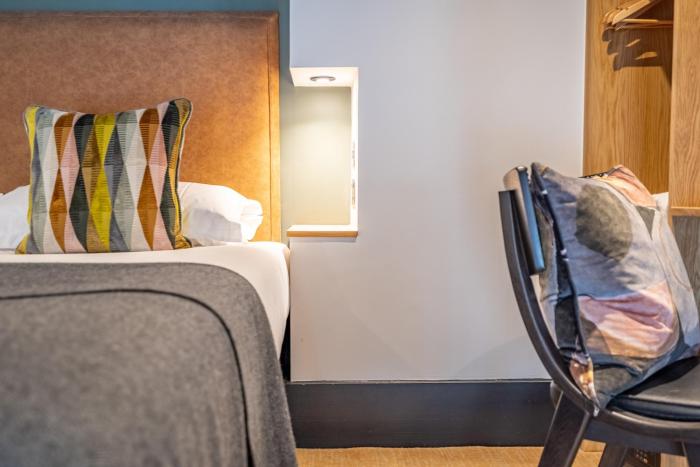 crescent place by mansley