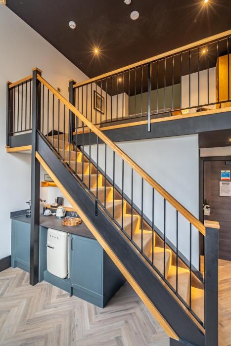 crescent place by mansley