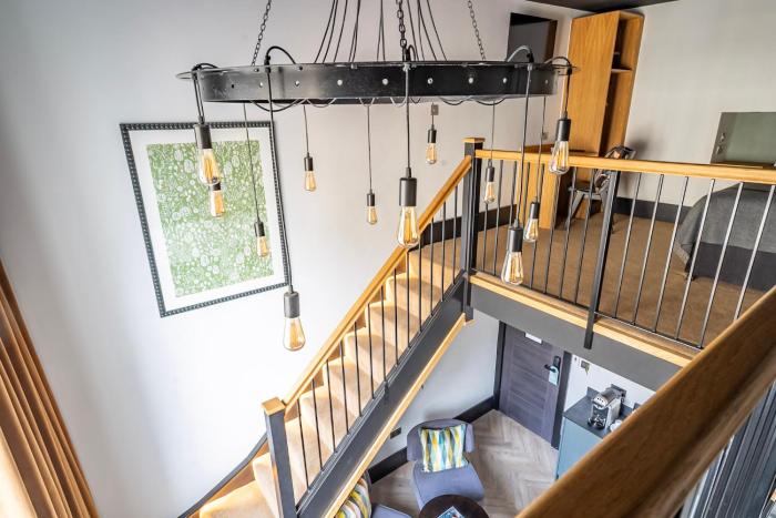 crescent place by mansley