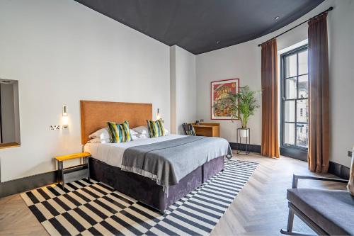 crescent place by mansley