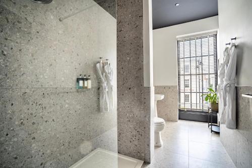 crescent place by mansley