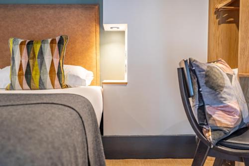 crescent place by mansley