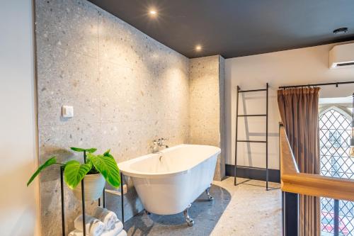 crescent place by mansley