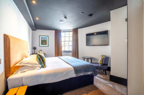 crescent place by mansley