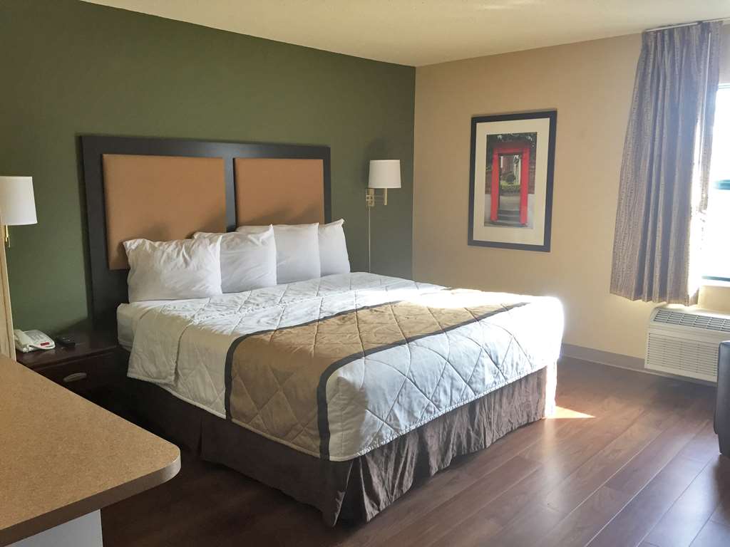 extended stay america suites detroit madison heights