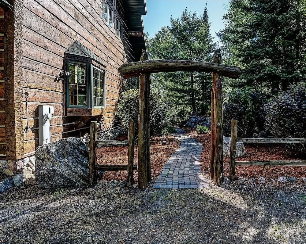 beautiful northwoods getaway