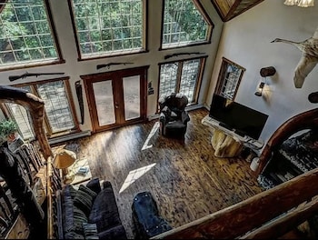 Beautiful Northwoods Getaway,5744 Hawkins Trl,3 star