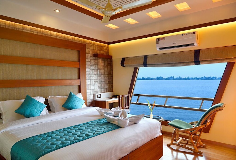luxury houseboat