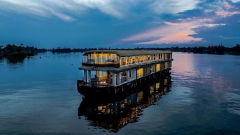 luxury houseboat
