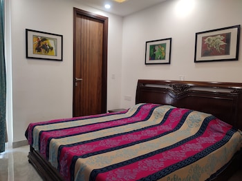 fully furnished room in hauz khas