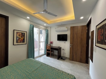 fully furnished room in hauz khas