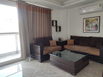 fully furnished room in hauz khas