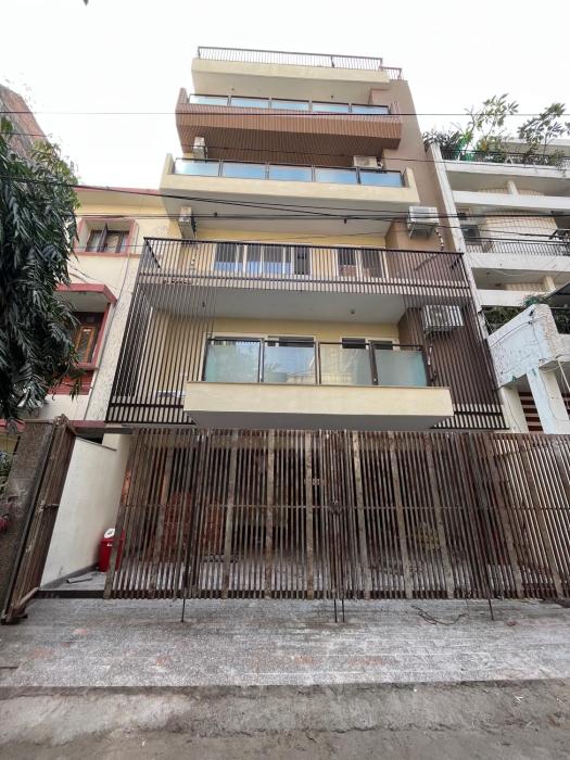 fully furnished room in hauz khas