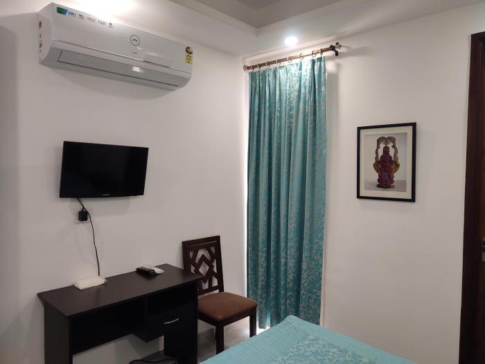 fully furnished room in hauz khas