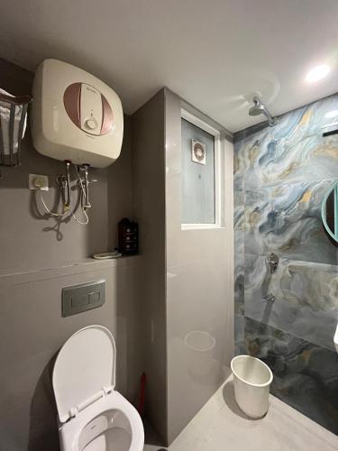 Fully Furnished Room In Hauz Khas,,4 star