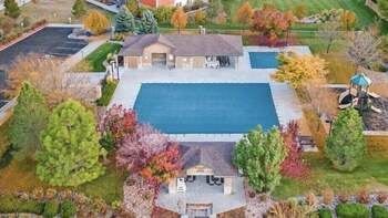 New! Family-Friendly Home W/ Pool Table, King Beds,,4 star
