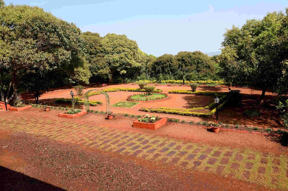 ama stays and trails dingley dell mahabaleshwar