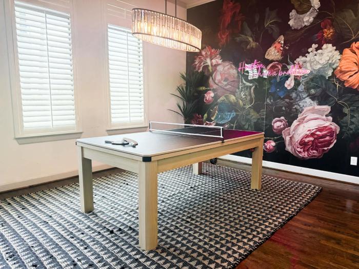 urban jungle retreat in the htx skyline