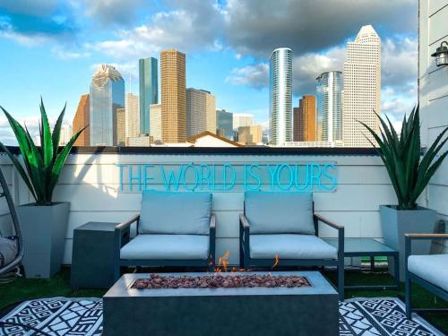 urban jungle retreat in the htx skyline
