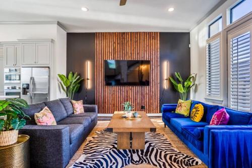 urban jungle retreat in the htx skyline