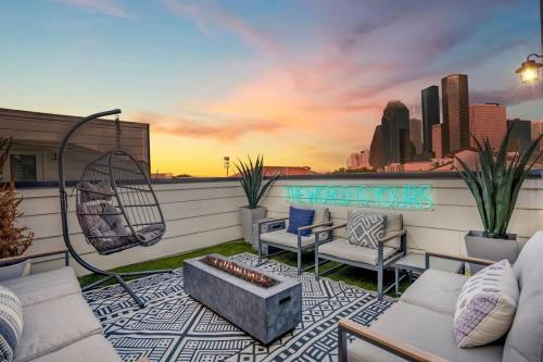 urban jungle retreat in the htx skyline