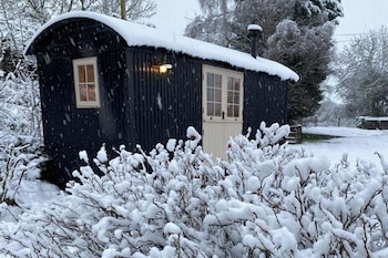 shepherd hut glamping in northumberland