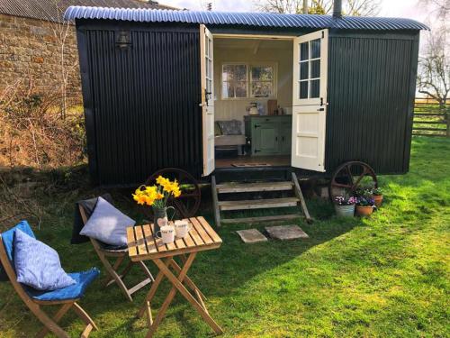 shepherd hut glamping in northumberland