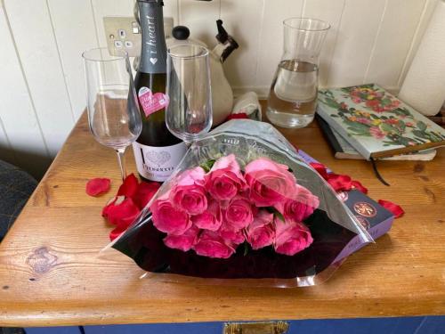 shepherd hut glamping in northumberland