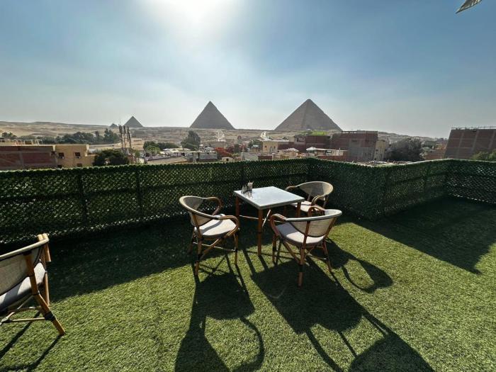 narmer pyramids view