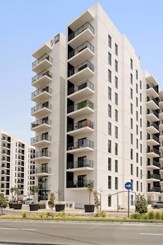 silkhaus waters edge tower yas island