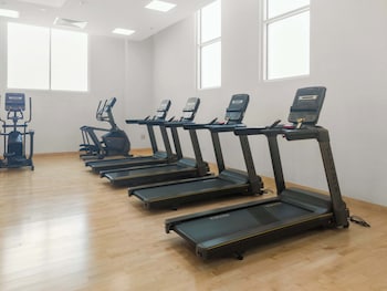 silkhaus waters edge tower yas island