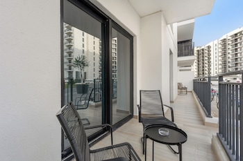 silkhaus waters edge tower yas island