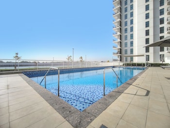 silkhaus waters edge tower yas island