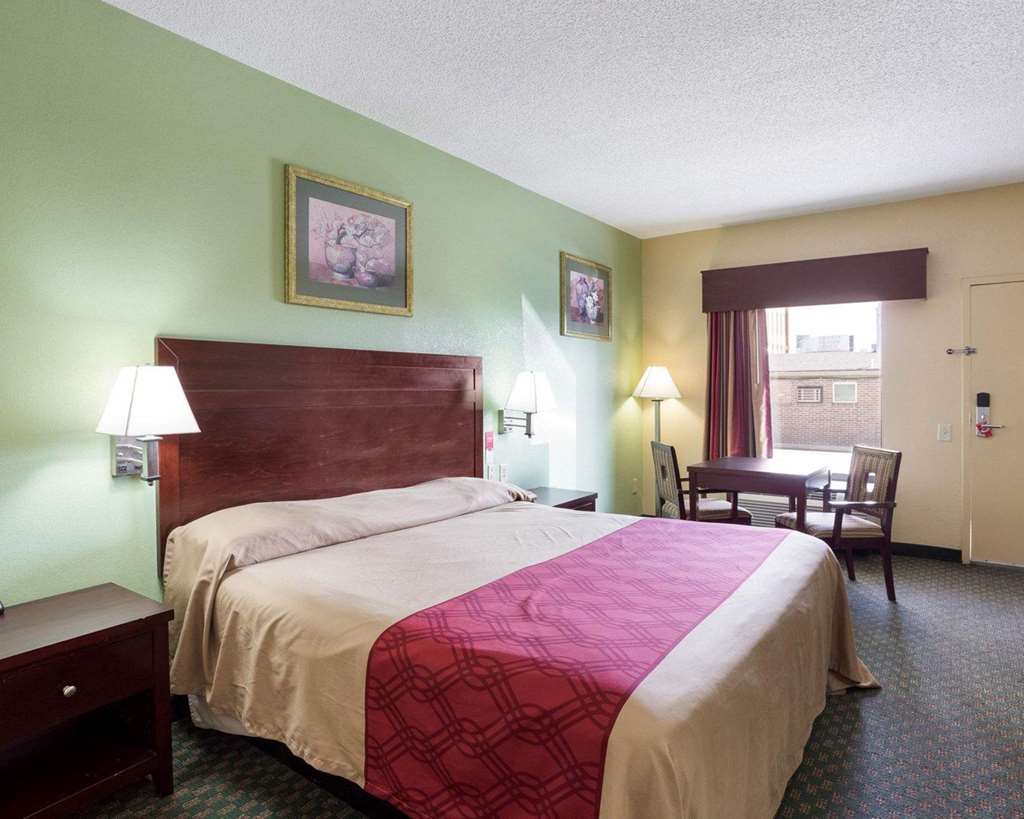rodeway inn and suites